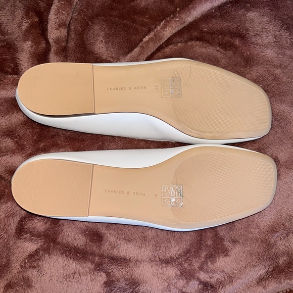 Brand new white Charles & Keith ballet flats - Picture 5 of 5